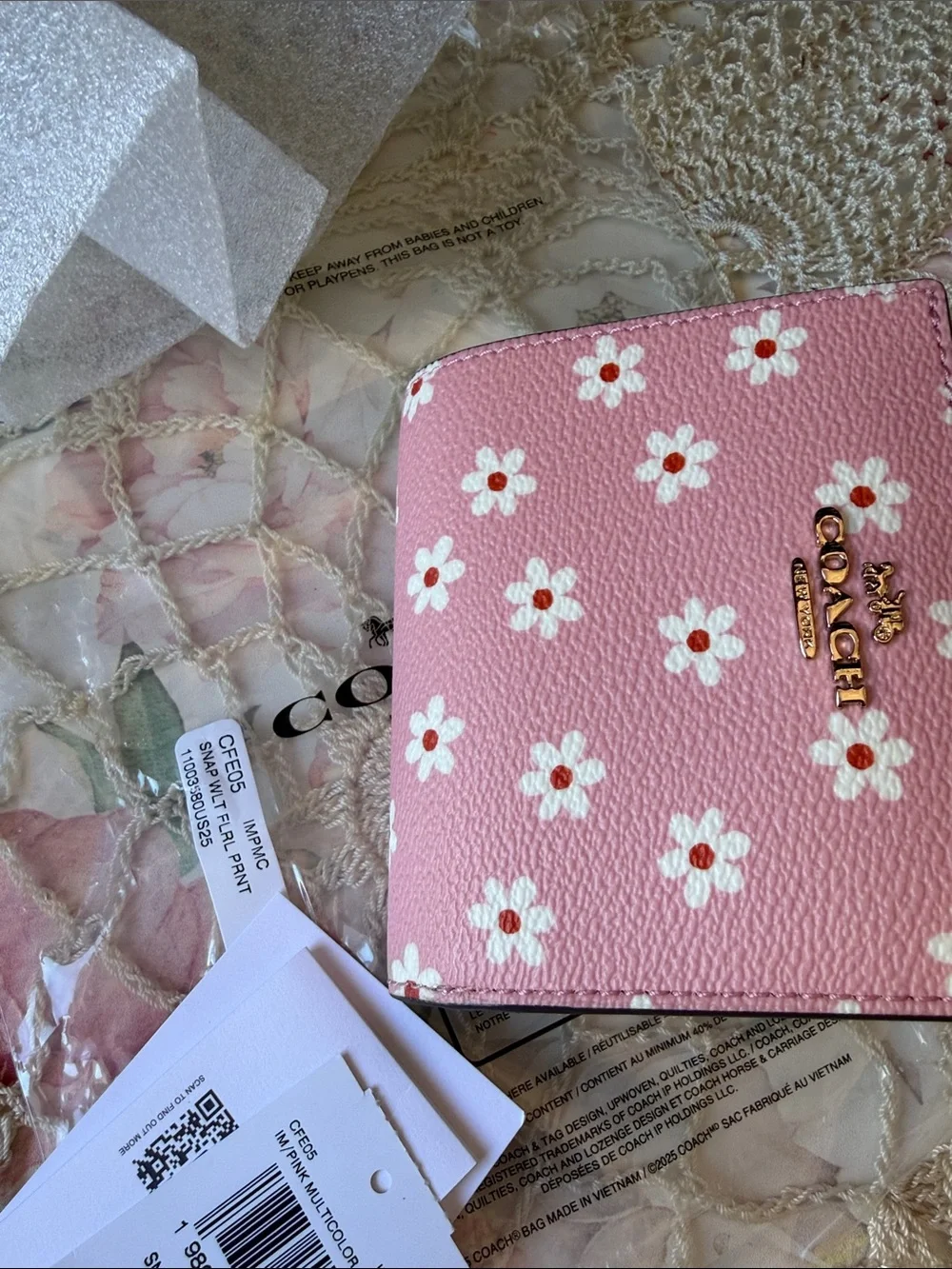COACH Snap Wallet With Floral Print